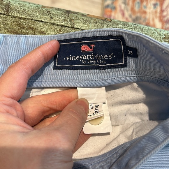 Vineyard Vines 9 Inch Club Shorts Blue size 33 - Picture 2 of 3